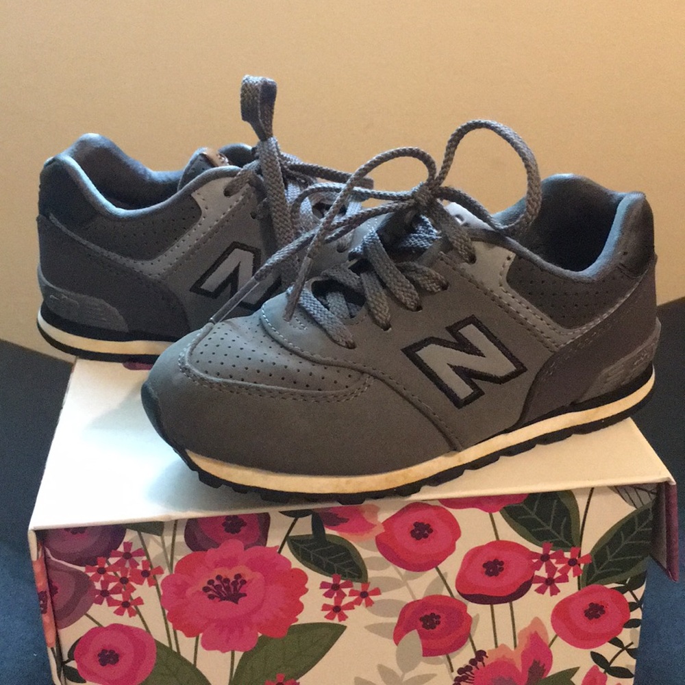 New balance shoes